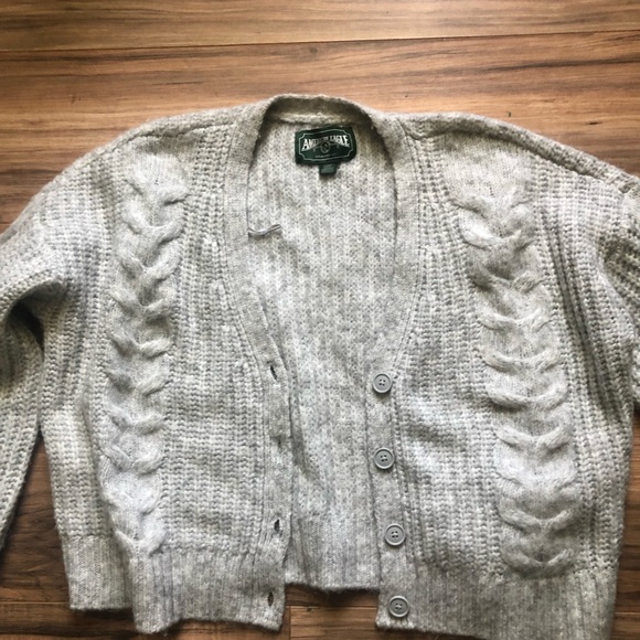 Nwot grey cardigan American eagle - Picture 2 of 5